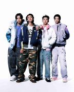 K-POP人气组合 LNGSHOT诠释街头潮流先锋精神 演绎